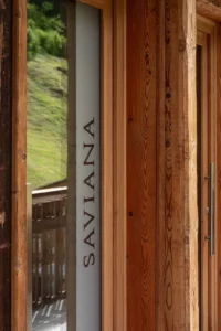 Lòni Lodge: eleganti appartamenti in una baita di montagna immersa nella natura a due passi dal paese di Vermiglio, nella splendida Val di Sole in Trentino
